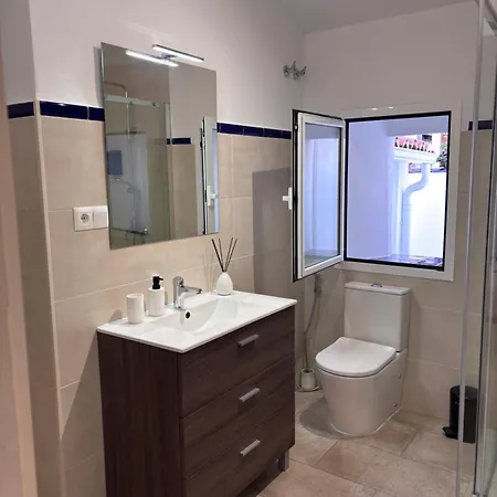 Shanti's Andalusian Guest house Malaga
