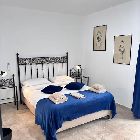 Shanti's Andalusian Guest house Malaga