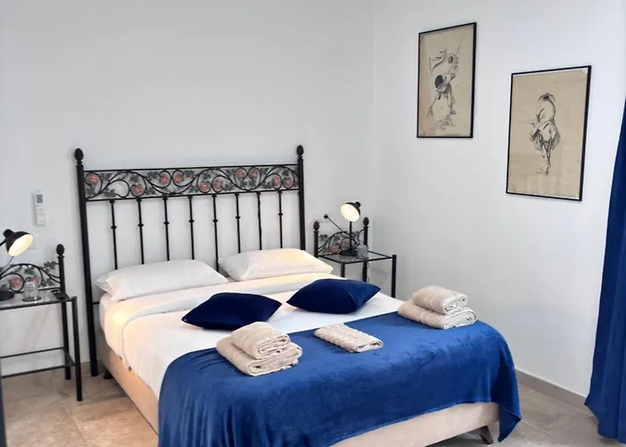 Shanti's Andalusian Konukevi Málaga