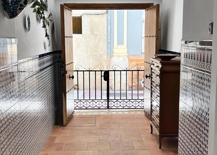 Shanti's Andalusian Konukevi 3*
